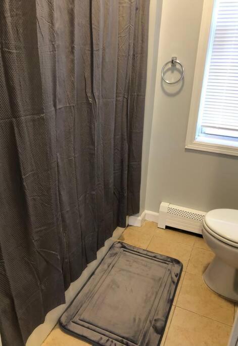 Private 2-Bedroom With Free Parking And Direct Bus To Nyc Manhattan Only 2 Blocks Away Linden Exterior foto